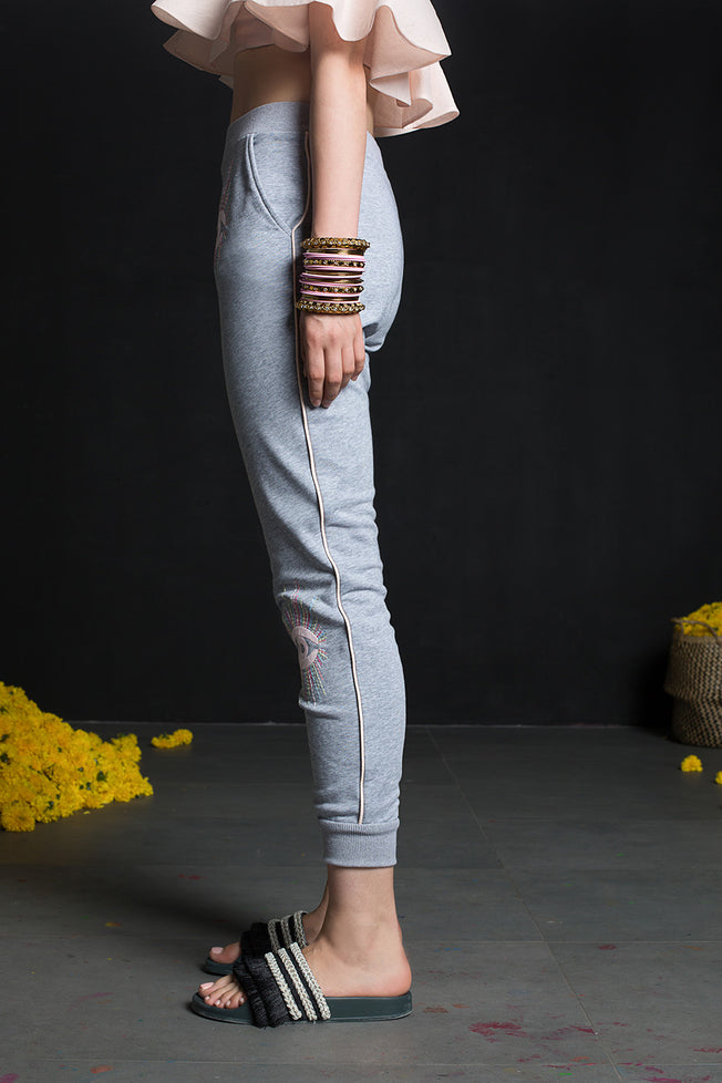 Sara Joggers in Grey